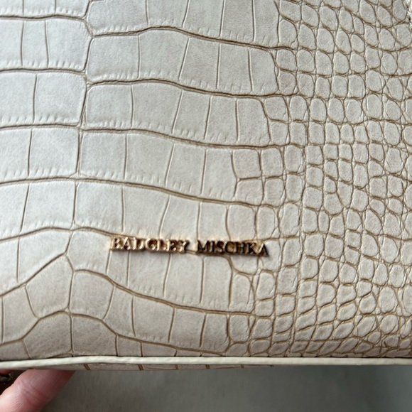 Badgley Mischka Faux crocodile hand bag - Picture 7 of 7